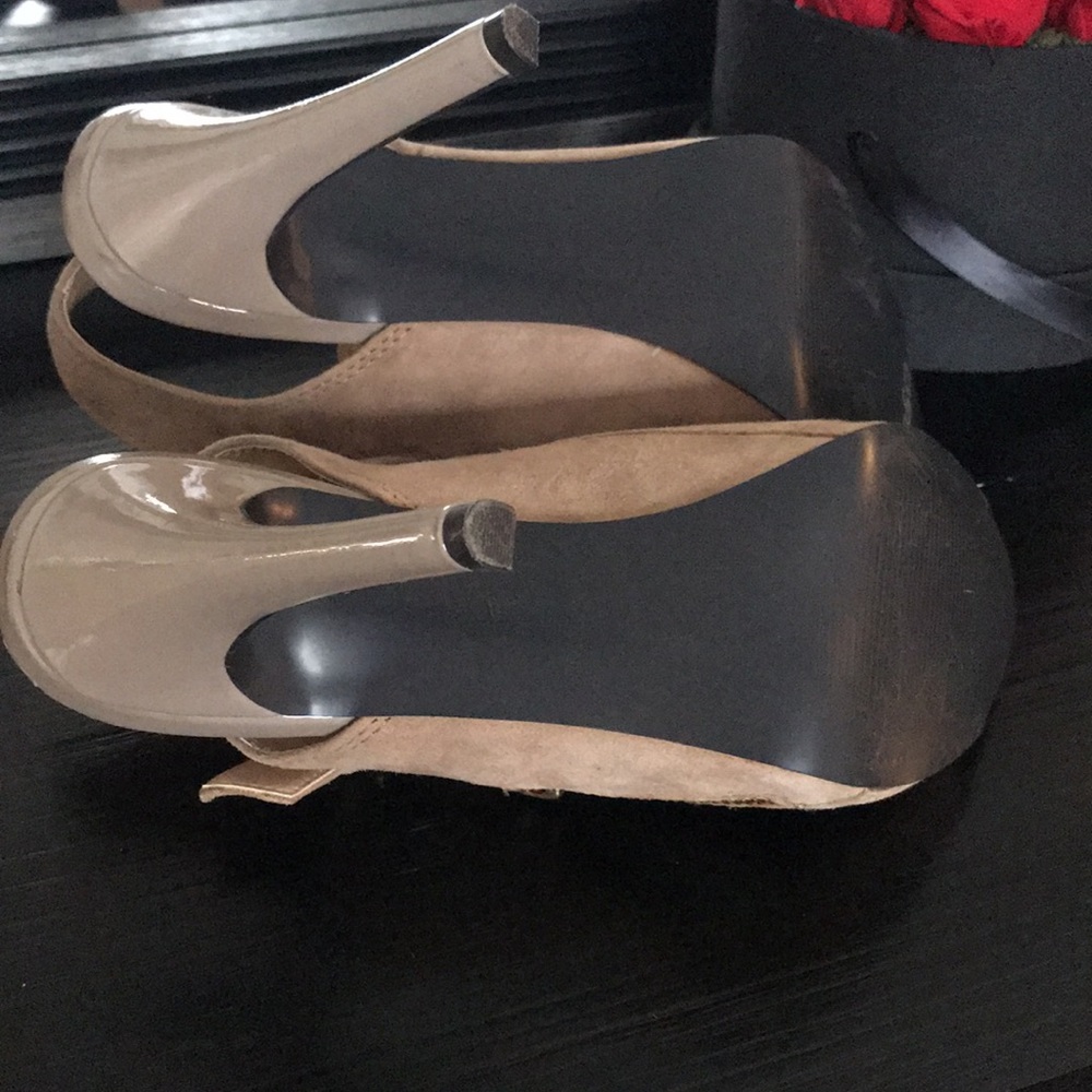 Worn - Picture 3 of 5